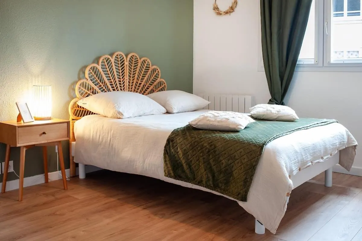 Le Nid Briochin Studio Au Coeur De Saint-Brieuc 0*,  France